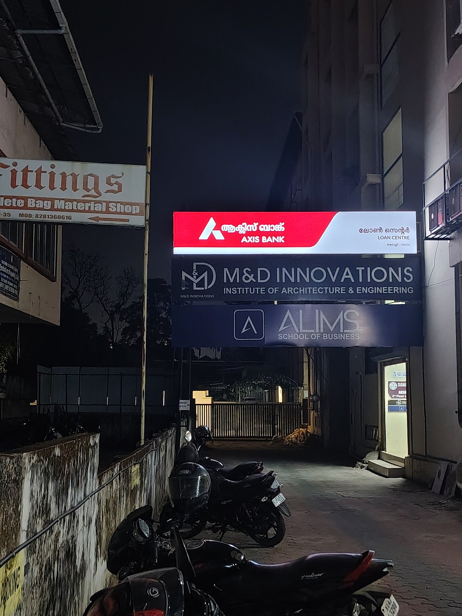एक्सिस बैंक ने बदले क्रेडिट कार्ड नियम, 28 अगस्त से लागू