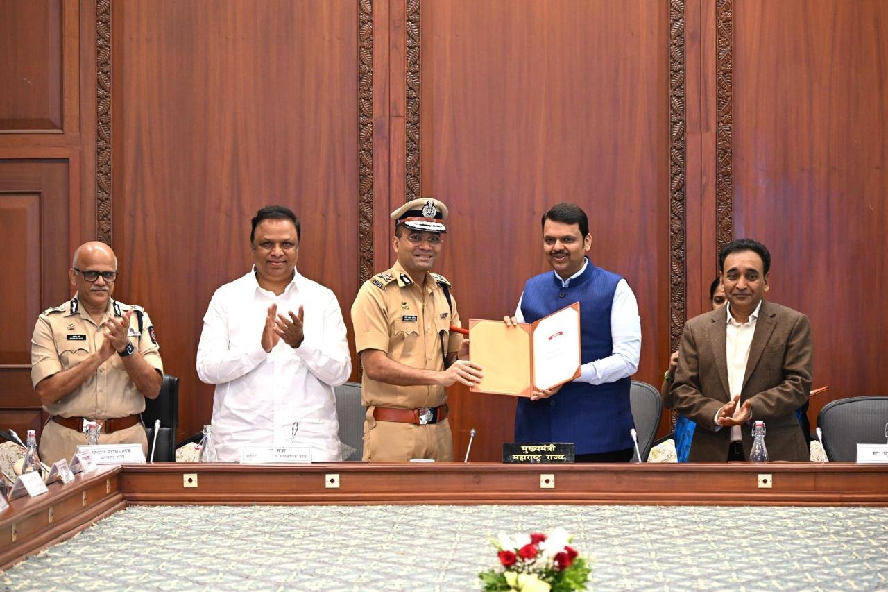 फडणवीस बोले- मिलावटखोरों पर कार्रवाई जारी रहेगी, तुकाराम मुंढे को पूरा समर्थन