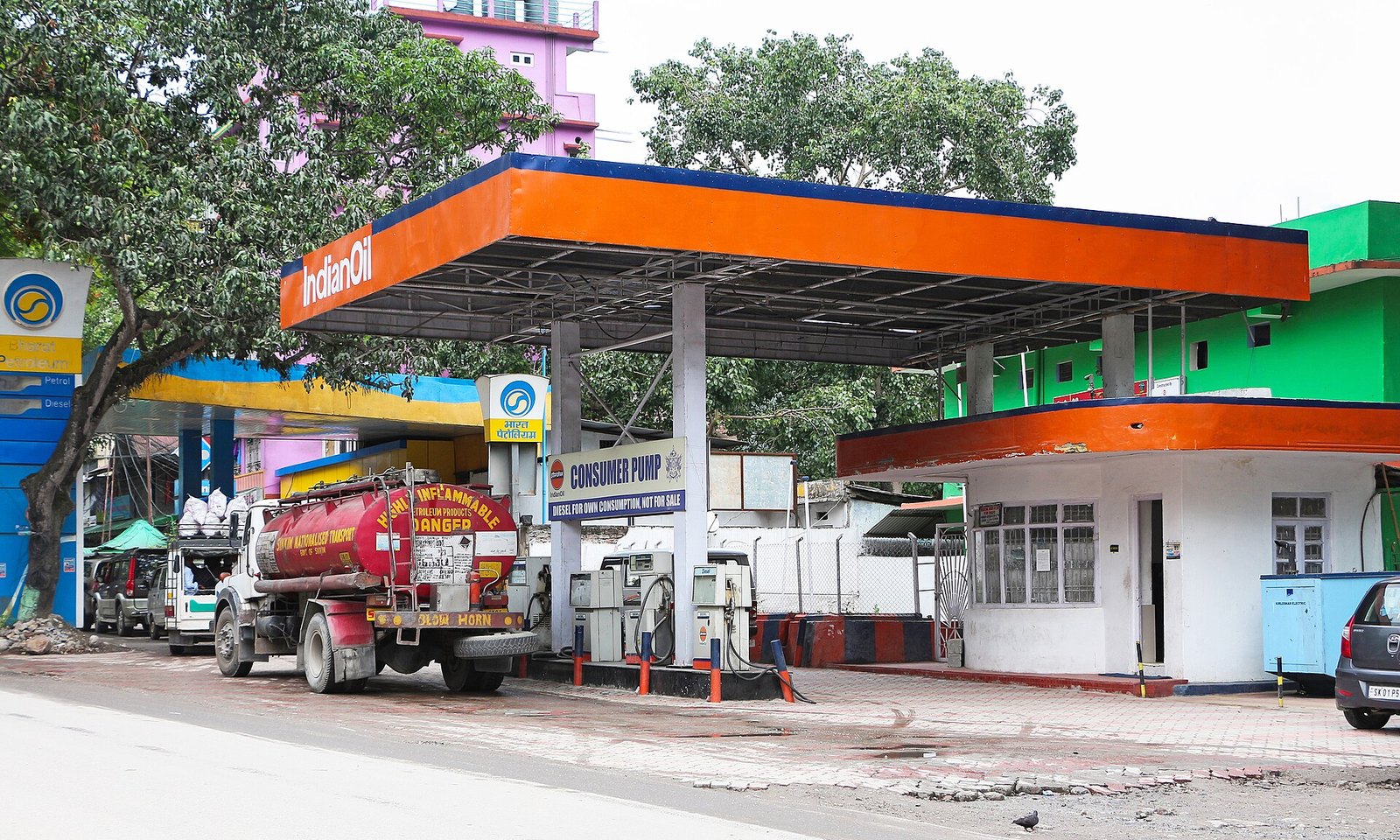 पेट्रोल-डीजल ₹3 महंगा, भाजपा ने वैश्विक संकट का हवाला दिया