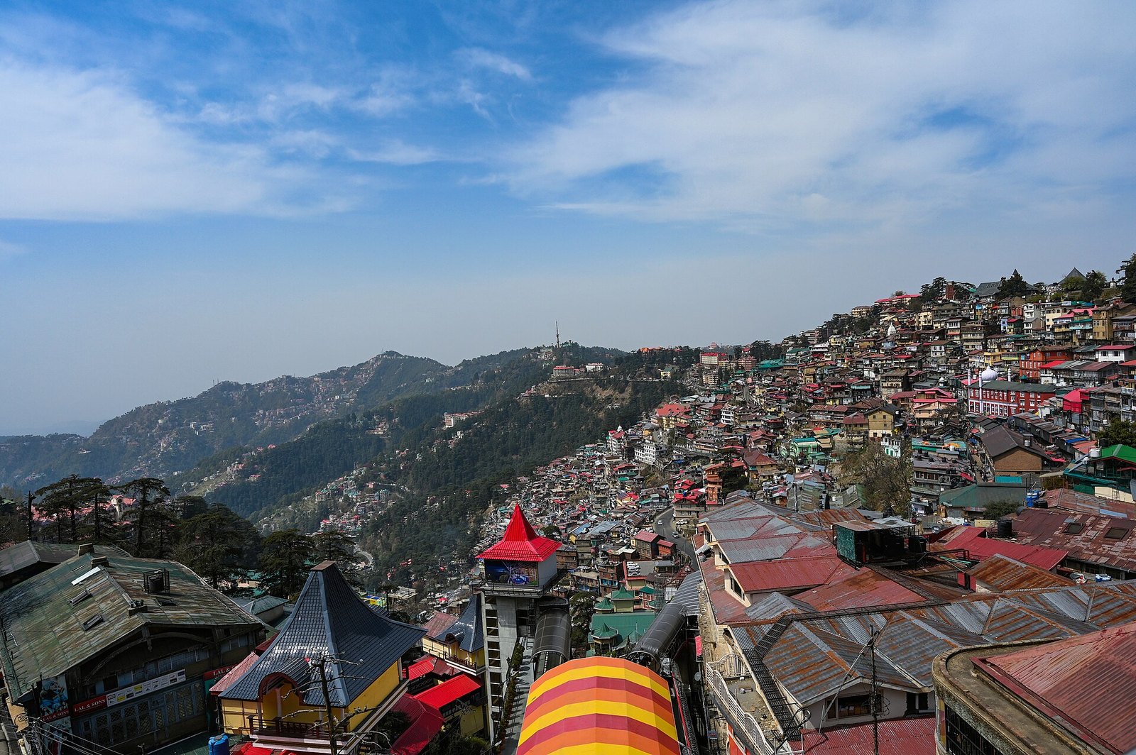 शिमला में पहाड़ी से चट्टानें गिरीं, हिमाचल में दो दिन ऑरेंज अलर्ट